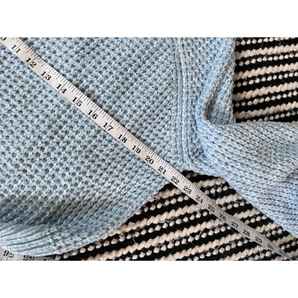 Altar'd State Womens Blue Chenille Waffle Knit Crewneck Sweater Size M Pullover - Picture 5 of 8